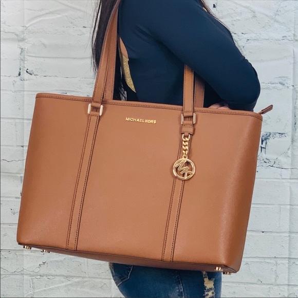 Michael Kors Handbags - NWT Michael kors Sady Large laptop tote bag